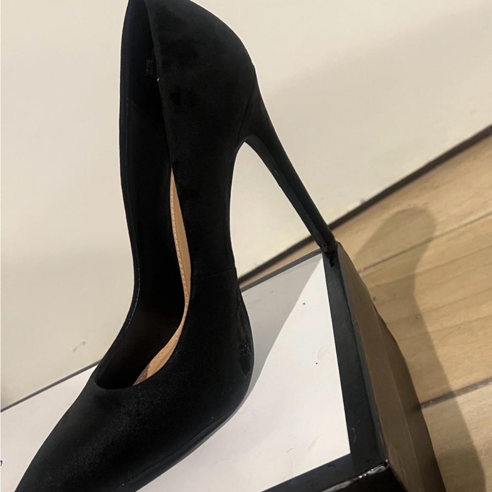 Elegant Black Stiletto Heels